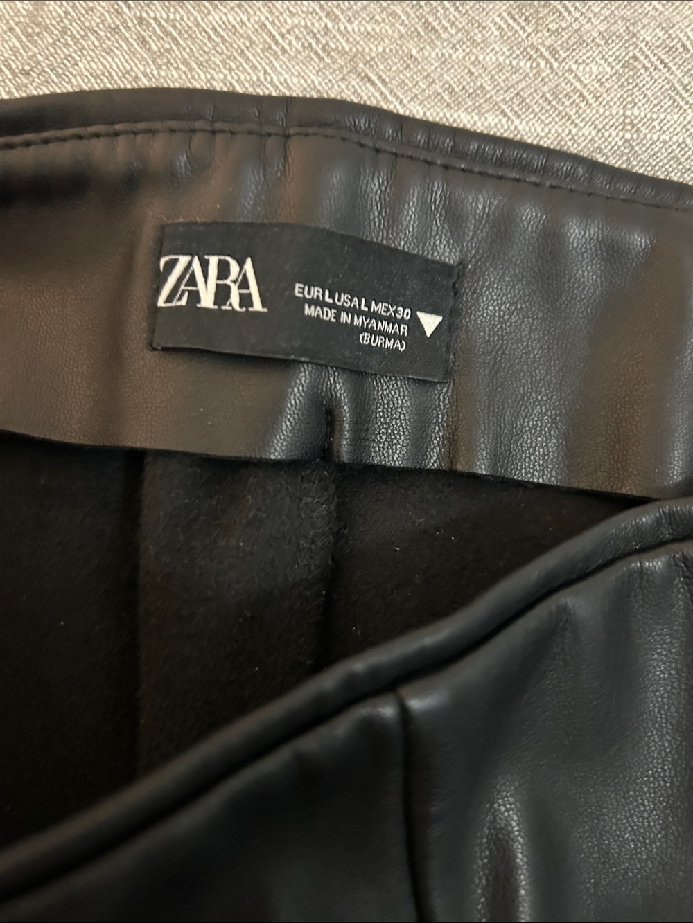 Zara Black Faux Leather Skinny Pants - size large - Picture 2 of 8